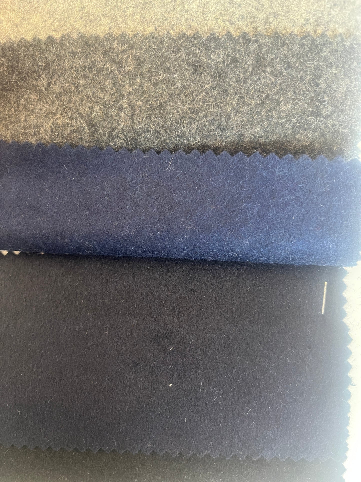 30%wool 70%polyester   700g/m